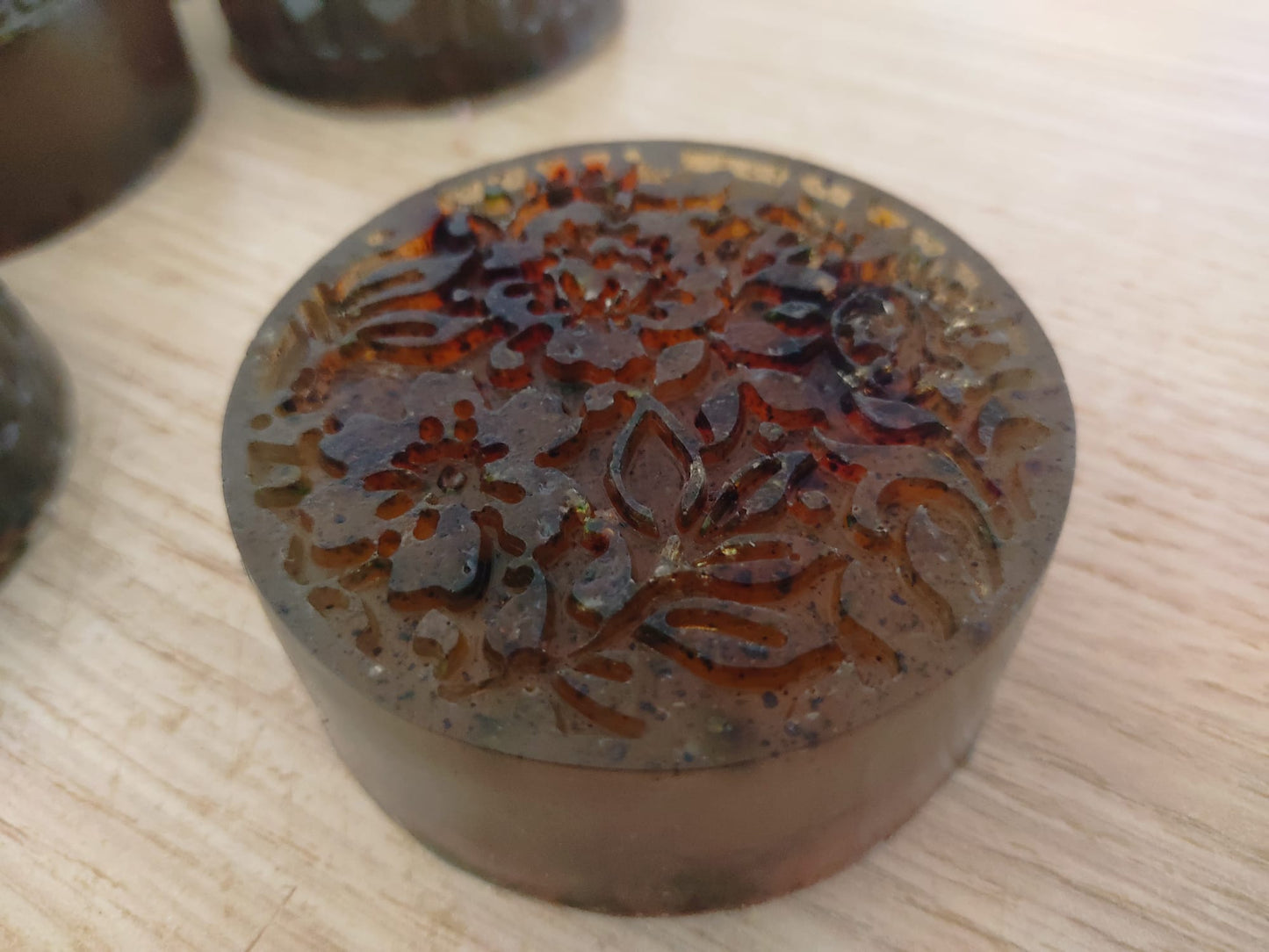 SAPONE MAGICO ATTRAE DENARO,FATTO A MANO con erbe e olii essenziali selezionate per aprire i canali di ABBONDANZA e prosperità,caricato con la fase lunare della LUNA PIENA aprendo le porte ad altre possibilità di GUADAGNO.